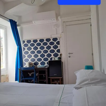 Barbara Hotel *